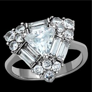 💎 Trillion Cut Diamond 1.5 CTs w/ Emerald & Round Cut Diamond Silver Ring